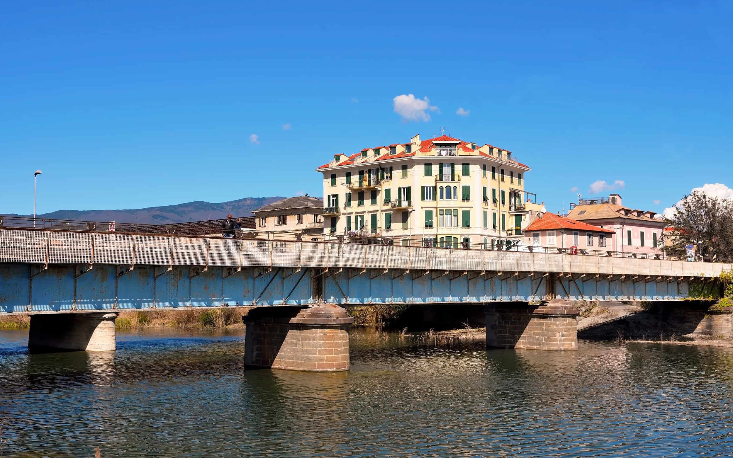 ponte di albissola marina